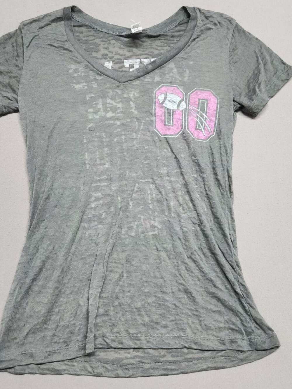 NFL Body Rags Take Me To The End Zone V-Neck T-Shirt Womens Medium Gray Pink 125